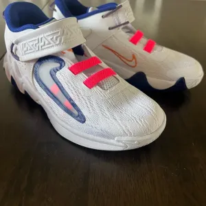 Youth Size 2-Nike Giannis Immortality 2 PS in ‘White Deep Royal’