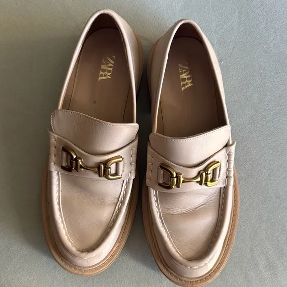 ZARA Beige Leather Gold Buckle Lug Sole Loafers Women
