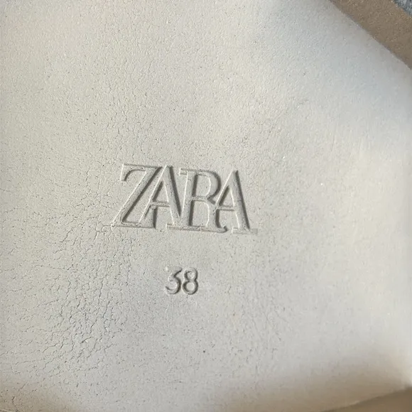 ZARA Beige Leather Gold Buckle Lug Sole Loafers Women