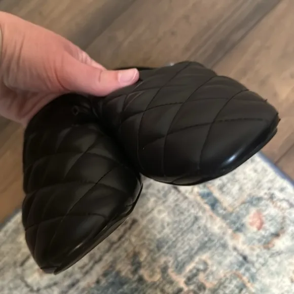 Zara black quilted loafers size 39