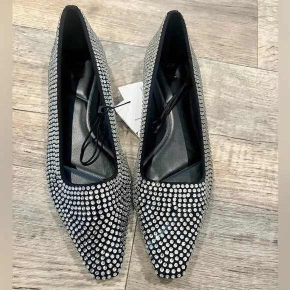 ZARA Pointed Toe Flats NWT