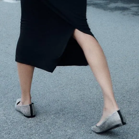 ZARA Pointed Toe Flats NWT